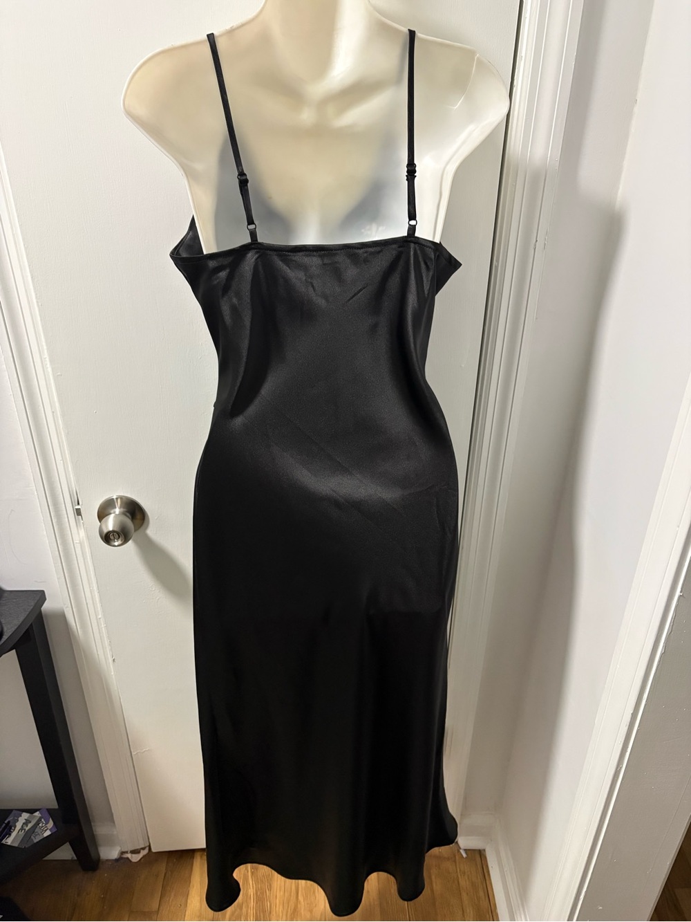 Gloeria Satin resort slip maxi dress - Picture 7 of 10